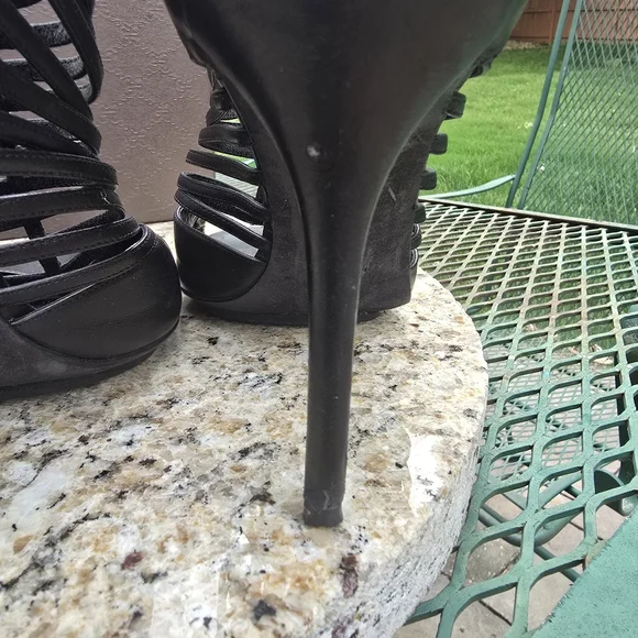 Gucci Saddle Soft Lux Peep Toe Caged Sandles 39 - Picture 5 of 6